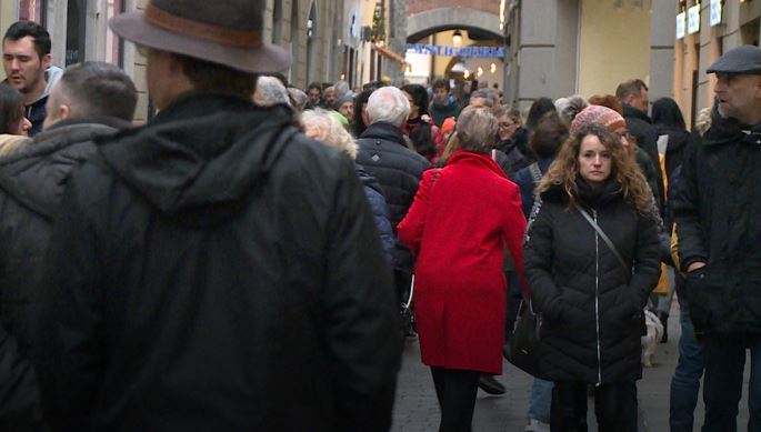 Capodanno A Como Tra Il Pienone Di Turisti E La Tradizione A Tavola