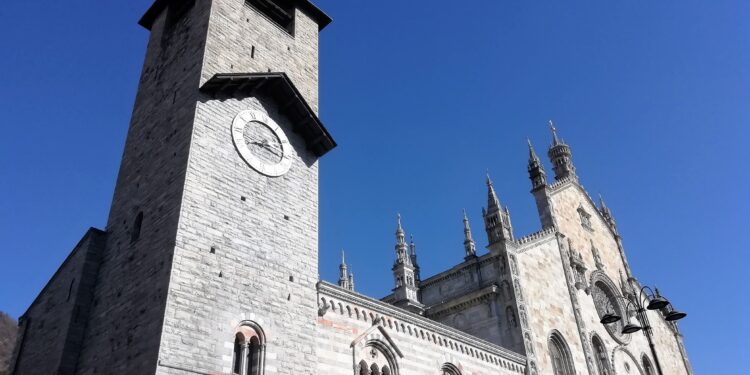 Duomo di Como e Torre Broletto