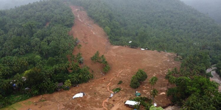 Nella provincia di Leyte le frane distruggono intere comunità