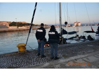 Tra profughi anche straniero respinto che tentava di rientrare