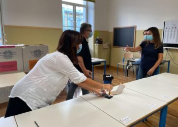 Scrutinio referendum dopo chiusura seggi; lunedì amministrative