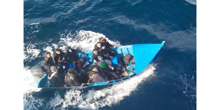 Bloccati lungo la statale 195 a Santa Margherita di Pula