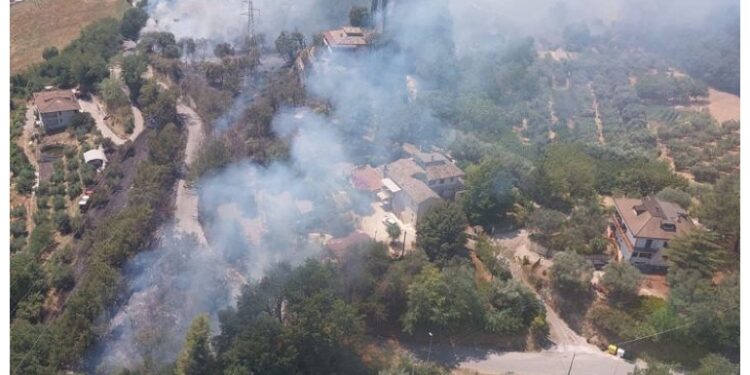 Residenti evacuati