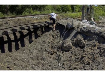 'Anche attaccate abitazioni private nel distretto di Novobavar'