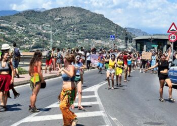 Manifestazione per i migranti. 'La situazione si deteriora'