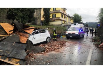 A Lucca e Carrara. Tromba d'aria e nubifragi da costa a Firenze