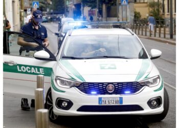 Due agenti portati dal 118 al Pronto soccorso