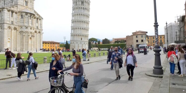 20enne aggredita da uno sconosciuto