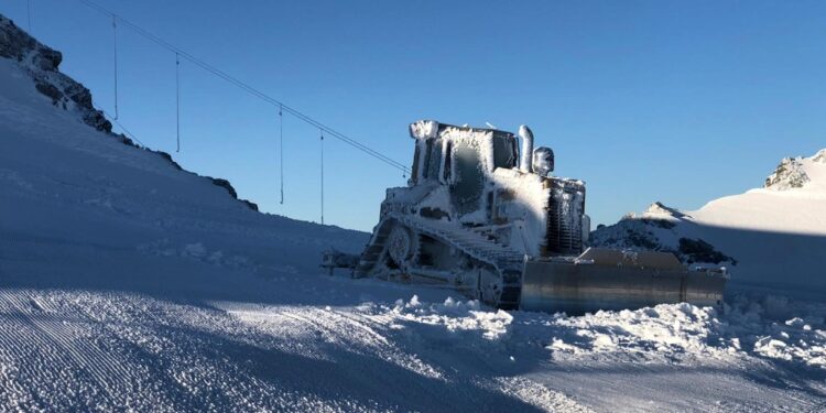 Con raccomandazione di rimanere a sciare all'interno delle piste