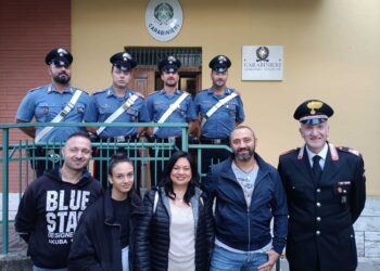 Incontro fra carabinieri e Alessio Tassi salvato dall'alluvione