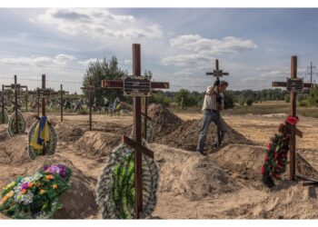 Ieri le ultime 13 tombe nel cimitero della cittadina