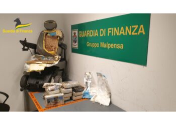 Eroina avrebbe fruttato quasi 1 mln. L'uomo è finito in carcere