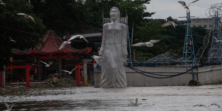 Frane e inondazioni sull'isola di Mindanao