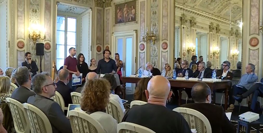 Andrea Vitali e il piacere del raccontare - Premio internazionale di  letteratura Città di Como