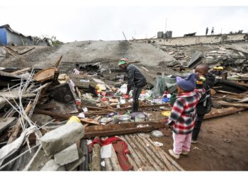 Terzo edificio ceduto in pochi giorni nella periferia di Nairobi