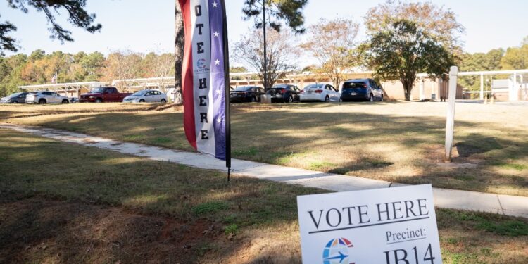 L'altra repubblicana Sanders eletta governatrice dell'Arkansas