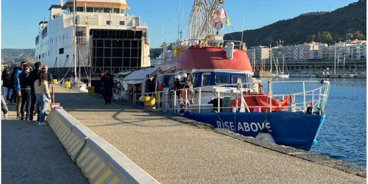 Previsto lo sbarco completo degli 89 a bordo