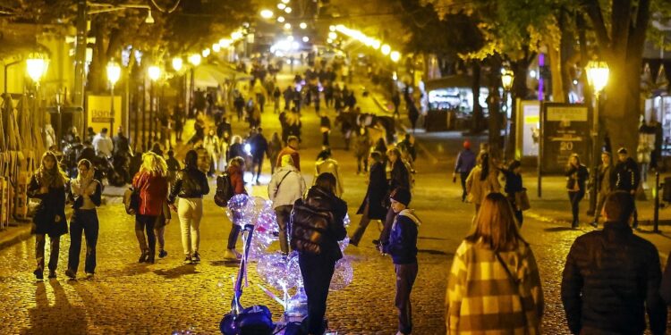 Mentre a Melitopol occupata torna la statua di Lenin