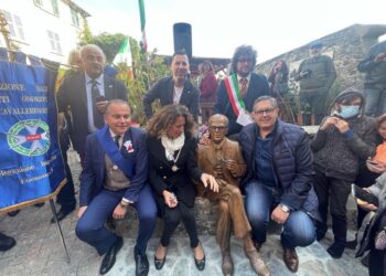 Scoperto monumento in ricordo Presidente Repubblica