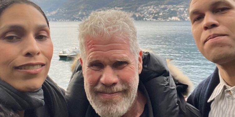 Ron Perlman Como