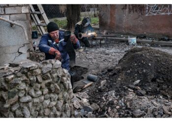 'Attaccati senza pietà quartieri residenziali'