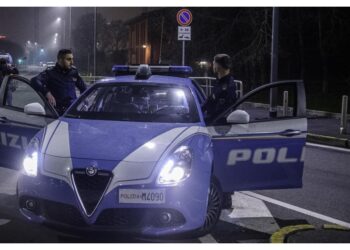 Fermato per un controllo nella notte a Milano