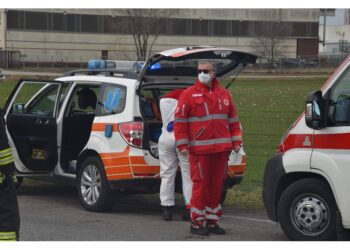 E' stato pestato selvaggiamente fuori da un centro commerciale