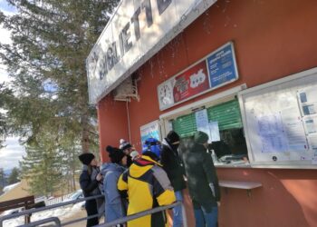 Proteste per chiusura strada verso il rifugio di Montecristo