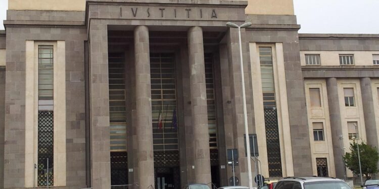 Carcere a vita e isolamento diurno per una dottoressa sarda