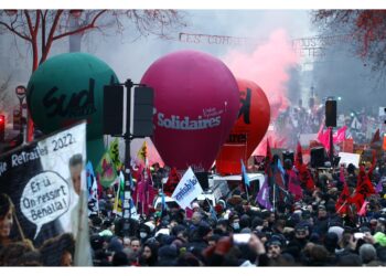 Dopo manifestazioni riforma presentata in consiglio dei ministri