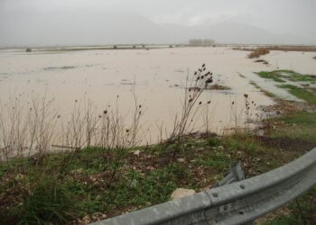 Strade chiuse e allagamenti nel Vallo di Diano