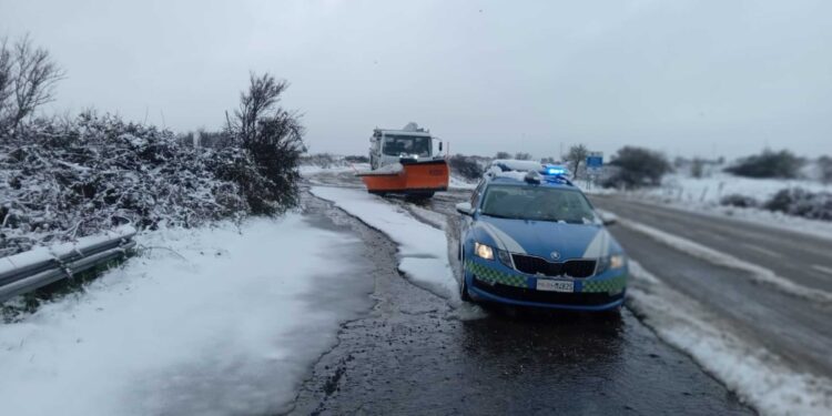 Traffico bloccato sulla Statale 131 all'altezza di Macomer