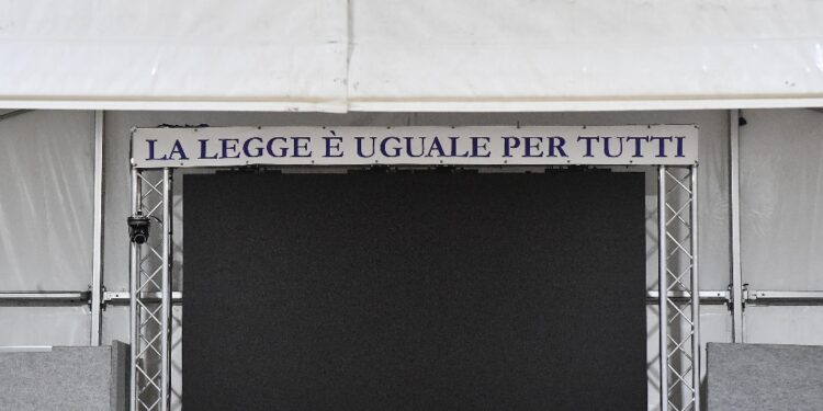 È la prima volta che ex ad Aspi è presente