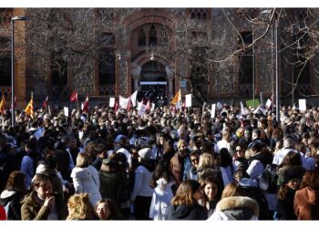 Oltre 15.000 persone ai cortei dei tre collettivi