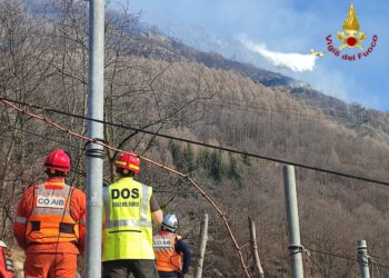 Dopo due giorni di lavoro i roghi principali risultano estinti