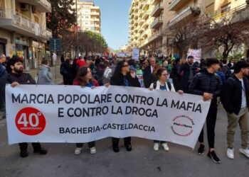 Studenti e istituzioni in corteo da Bagheria a Casteldaccia