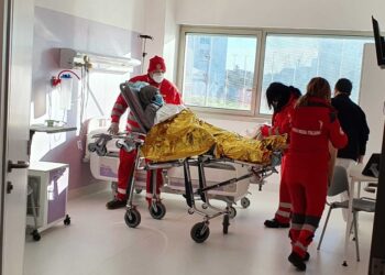 Ricoverata nell'ospedale del Mare insieme ad altri 19