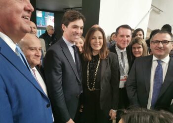 Ministra inaugura spazio Marche con governatore