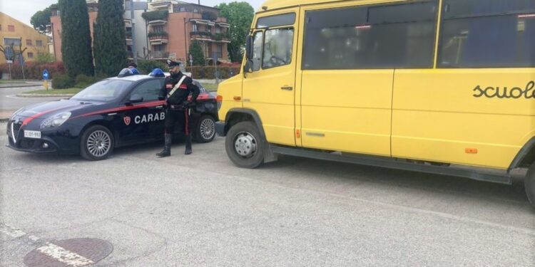 Sorpreso a fine corsa con la droga in macchina e in casa