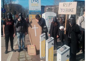 Nel corso del corteo per lo sciopero per il clima