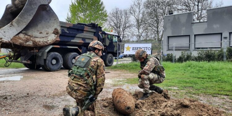 Ordigno bellico rinvenuto il 28 marzo in un cantiere stradale