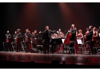 Con l'Ensemble Symphony Orchestra