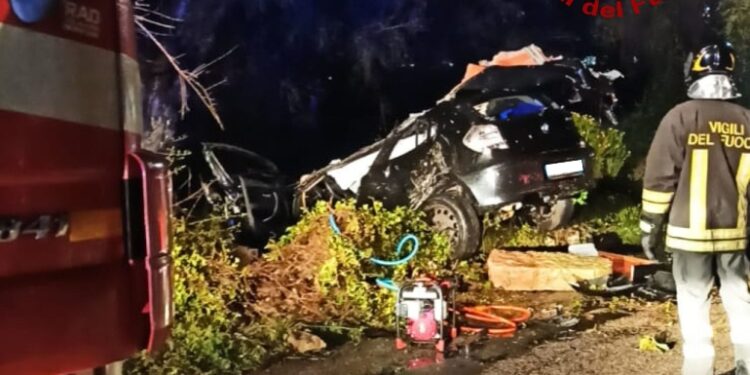 Incidente in Salento all'alba mentre grandinava