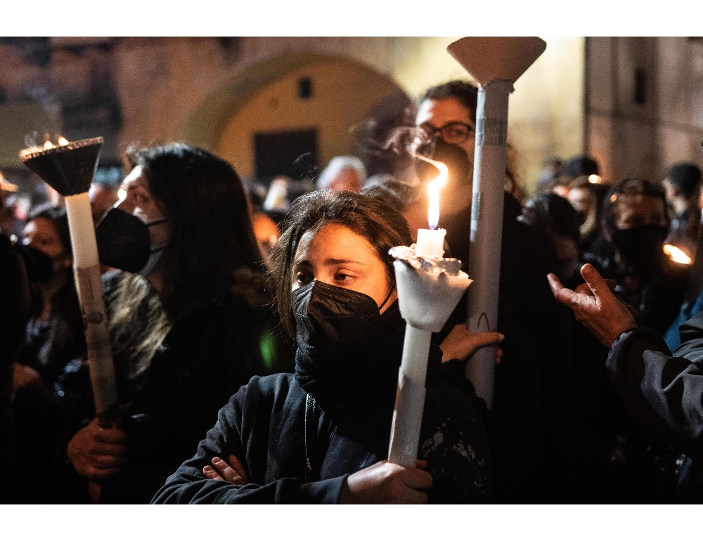 Bestemmiano alla processione del Venerdì Santo, ricercati - EspansioneTv