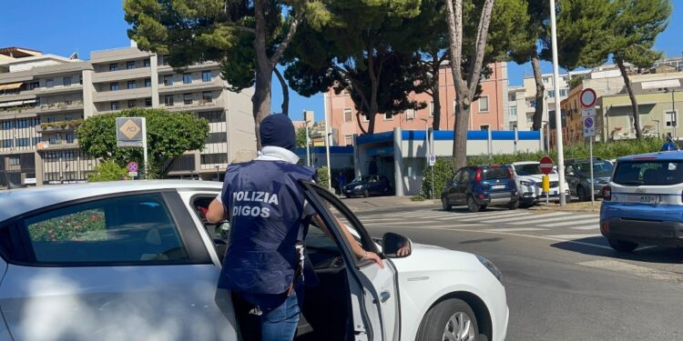 Provvedimenti del questore anche per aggressione a interisti