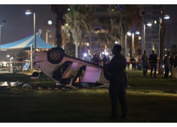 Uno degli italiani racconta i drammatici istanti a Tel Aviv