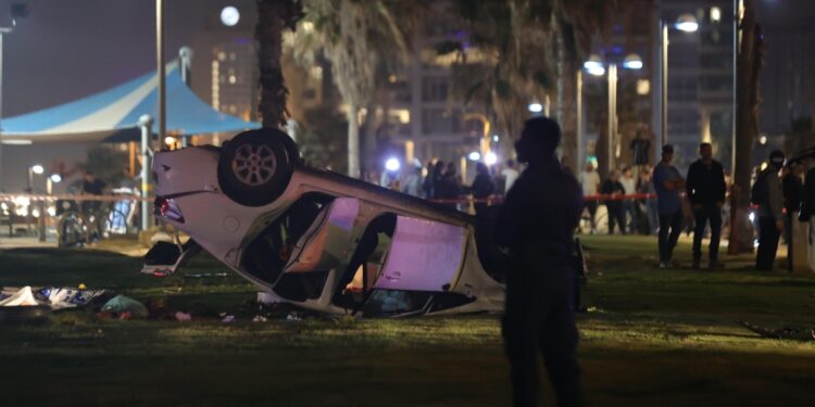 Uno degli italiani racconta i drammatici istanti a Tel Aviv