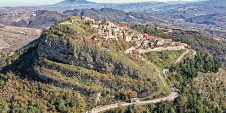 A Cairano le liste dei 'furbetti del congedo'