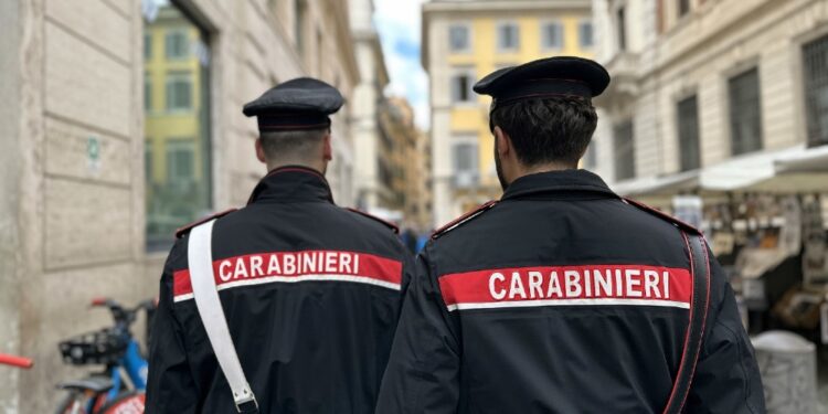 Il tassista si è insospettito e ha chiamato i carabinieri