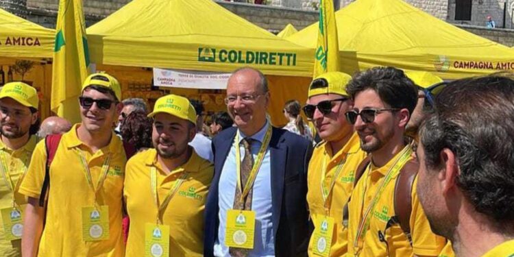 Ministro firma Protocollo con il presidente Coldiretti Prandini